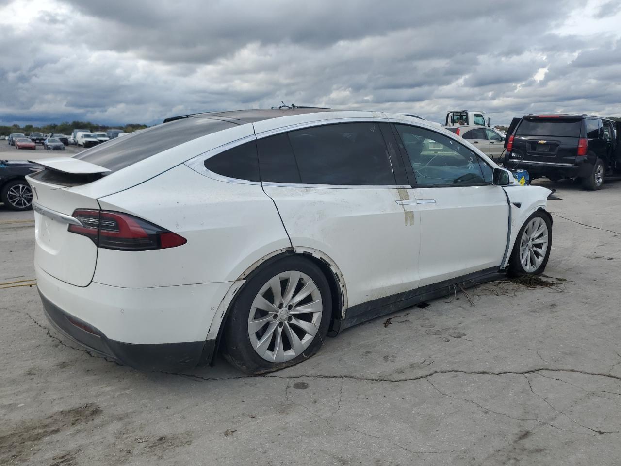 2016 Tesla Model X white suv electric 5YJXCBE28GF015658 photo #4