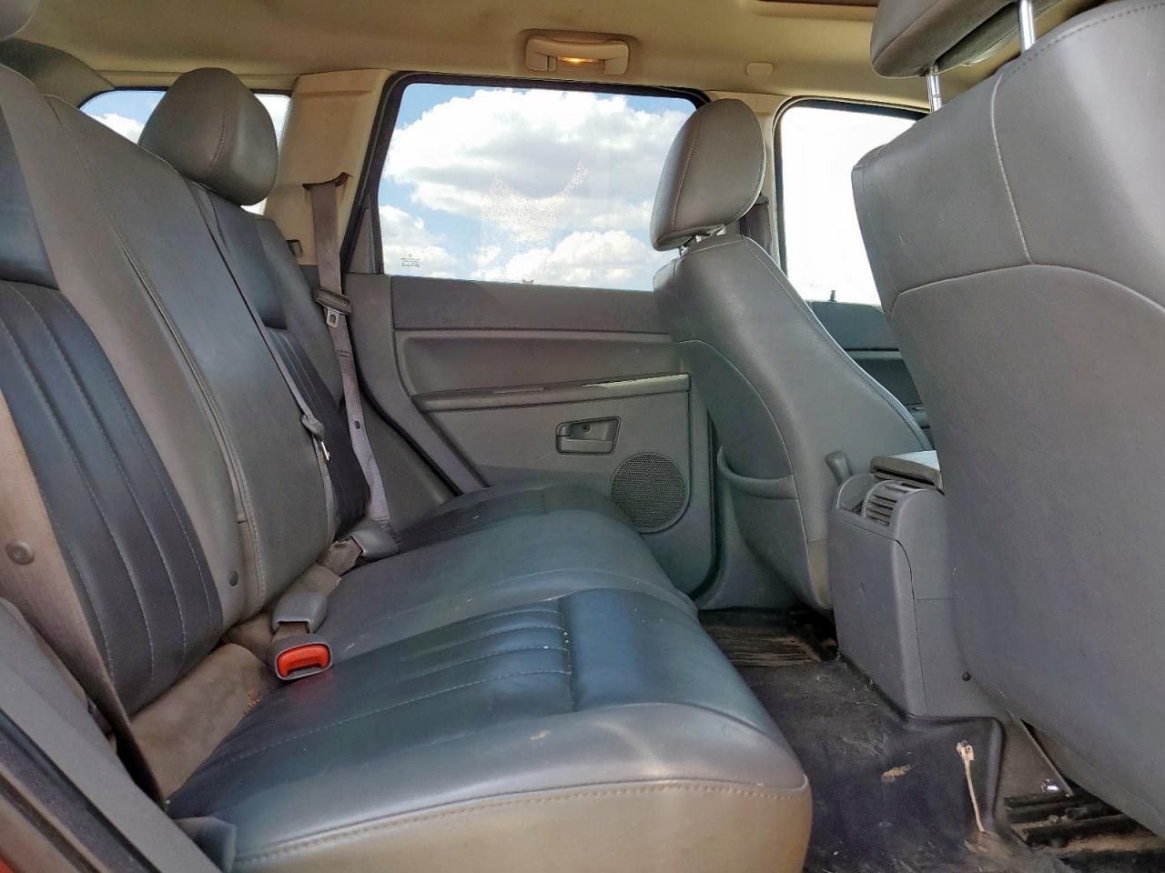 2005 Jeep Grand Cherokee Laredo VIN: 1J8HS48N05C658565 Lot: 85860765