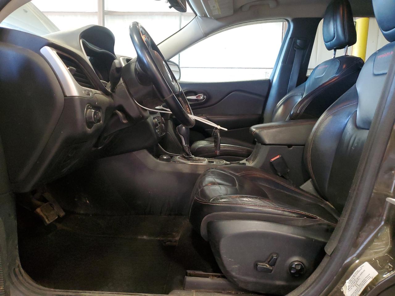 2015 Jeep Cherokee Trailhawk VIN: 1C4PJMBS3FW718052 Lot: 86987975