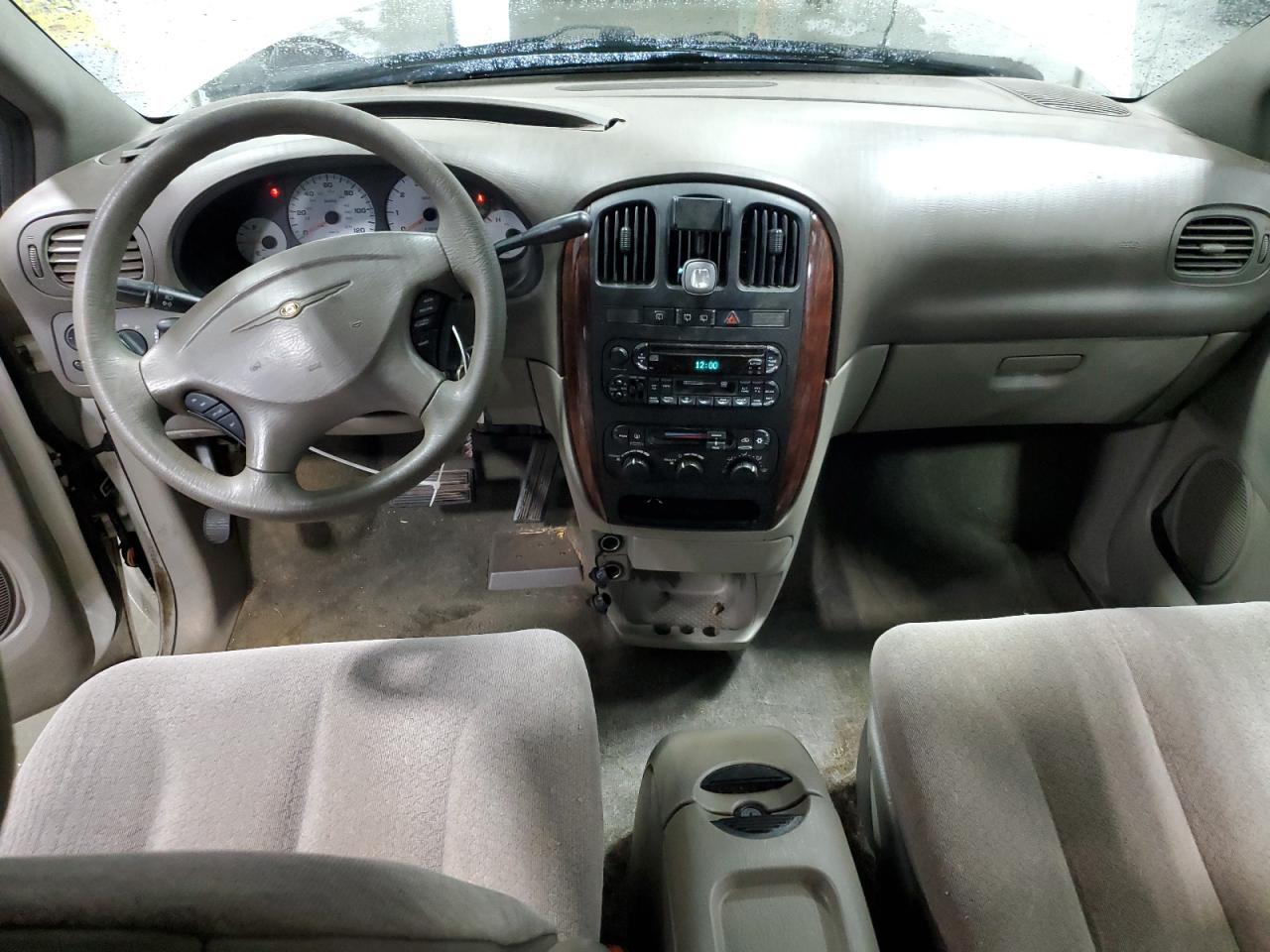 2003 Chrysler Town & Country Lx VIN: 2C4GP44L03R266215 Lot: 89824885