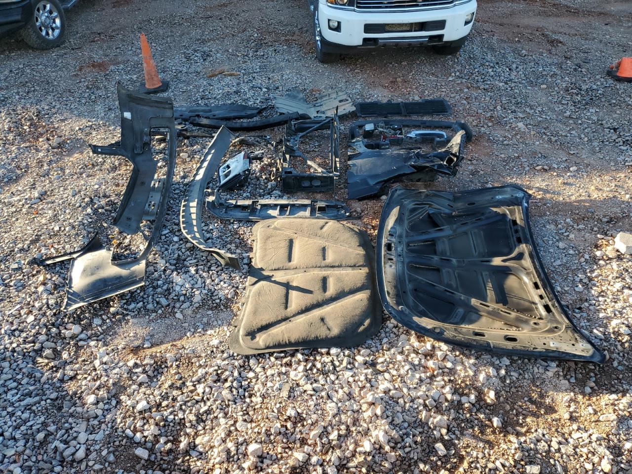 2019 GMC Yukon Xl Denali VIN: 1GKS2HKJ0KR387188 Lot: 90633385