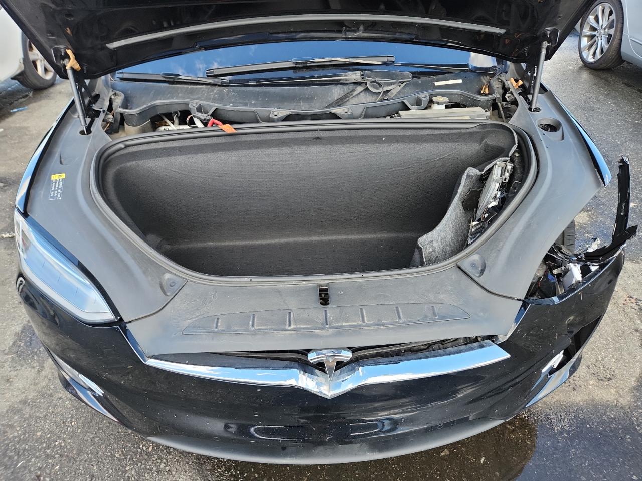 2018 Tesla Model X VIN: 5YJXCBE25JF120309 Lot: 89675095