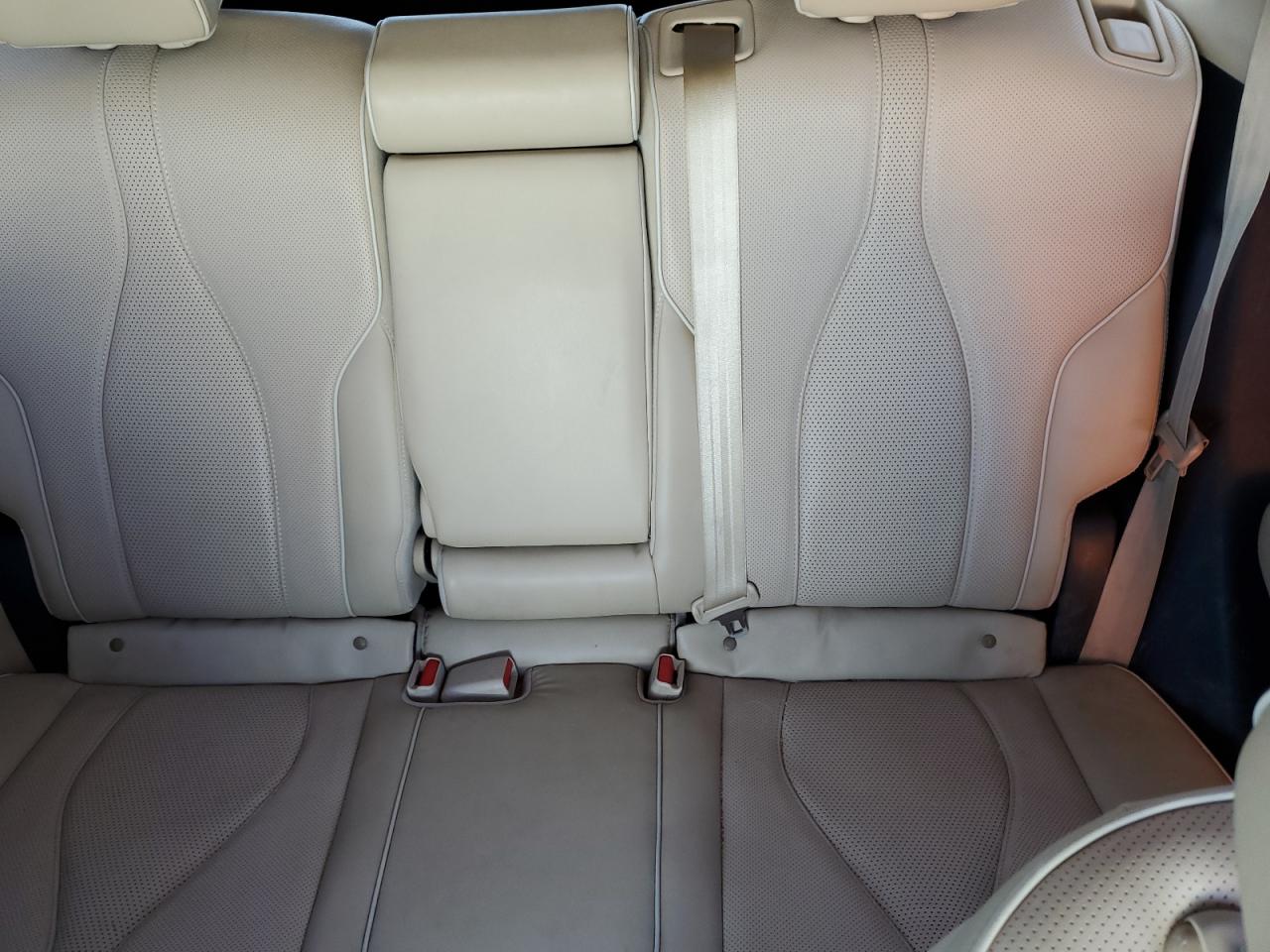 2019 Acura Rdx Advance VIN: 5J8TC2H72KL021906 Lot: 82674165