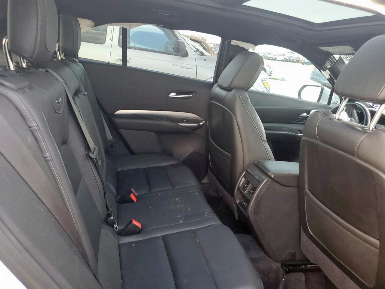 2022 Cadillac Xt4 Premium Luxury VIN: 1GYFZCR40NF105398 Lot: 85189695