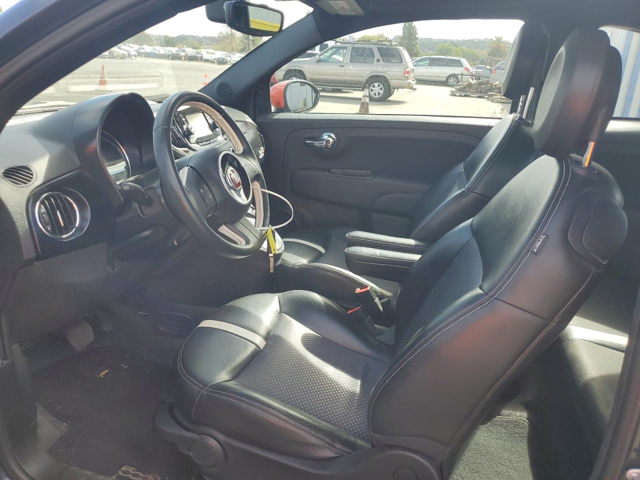 2018 Fiat 500 Electric VIN: 3C3CFFGE6JT377490 Lot: 82365435