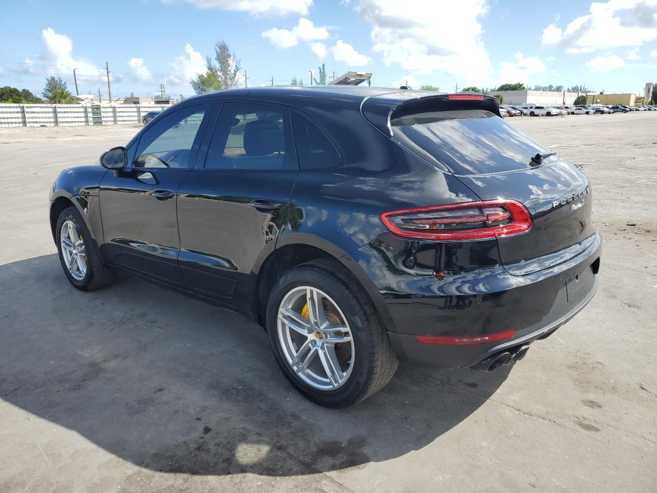 2016 Porsche Macan S black 4dr spor gas WP1AB2A59GLB47963 photo #3