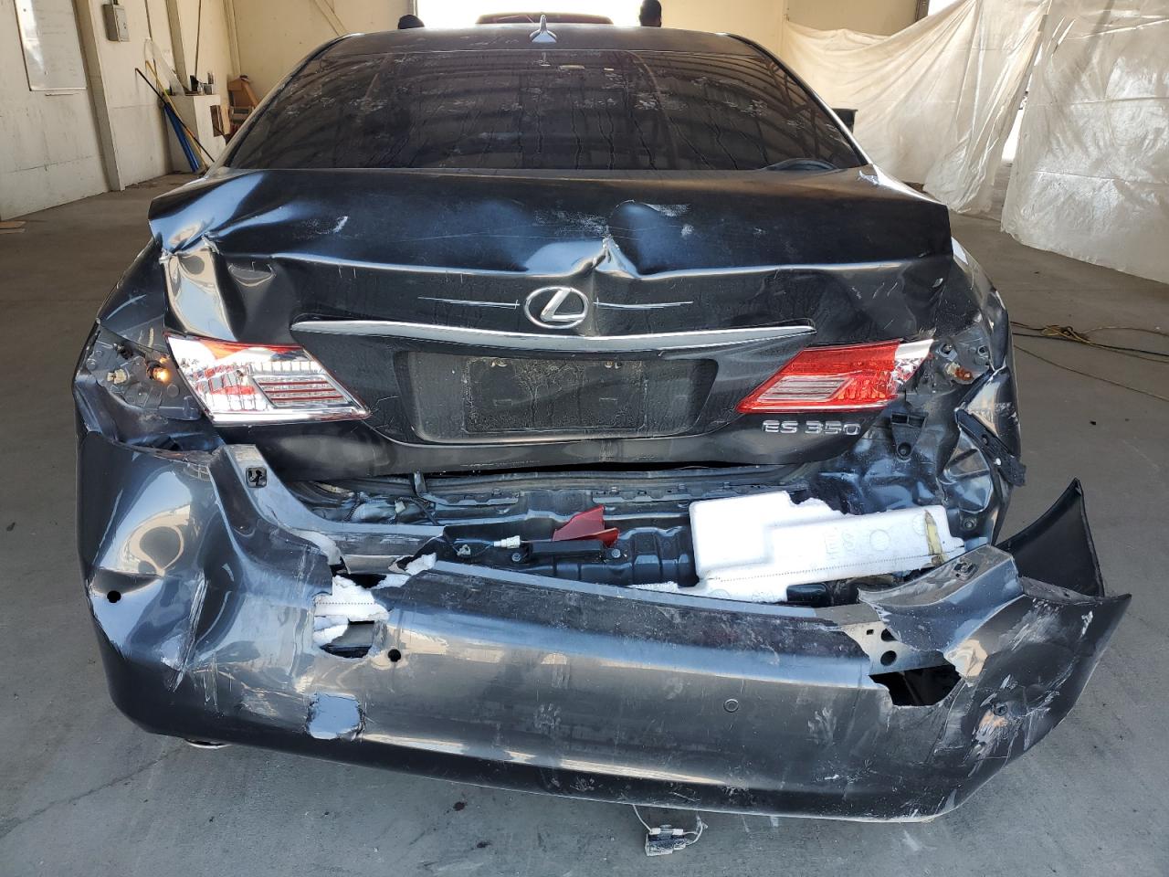 2011 Lexus Es 350 VIN: JTHBK1EG1B2438496 Lot: 81887045