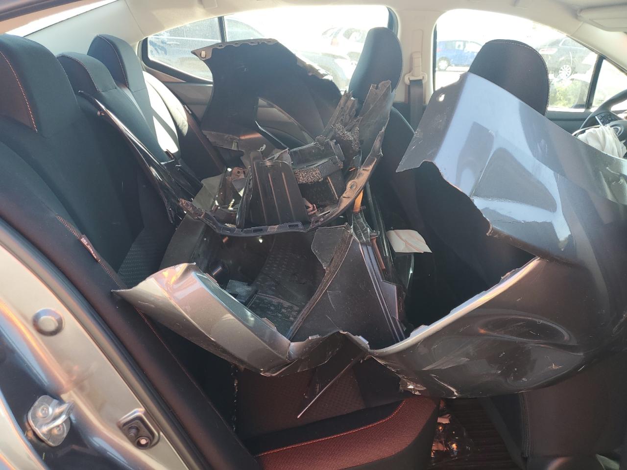 2025 Nissan Versa Sr VIN: 3N1CN8FV0SL823648 Lot: 82209845