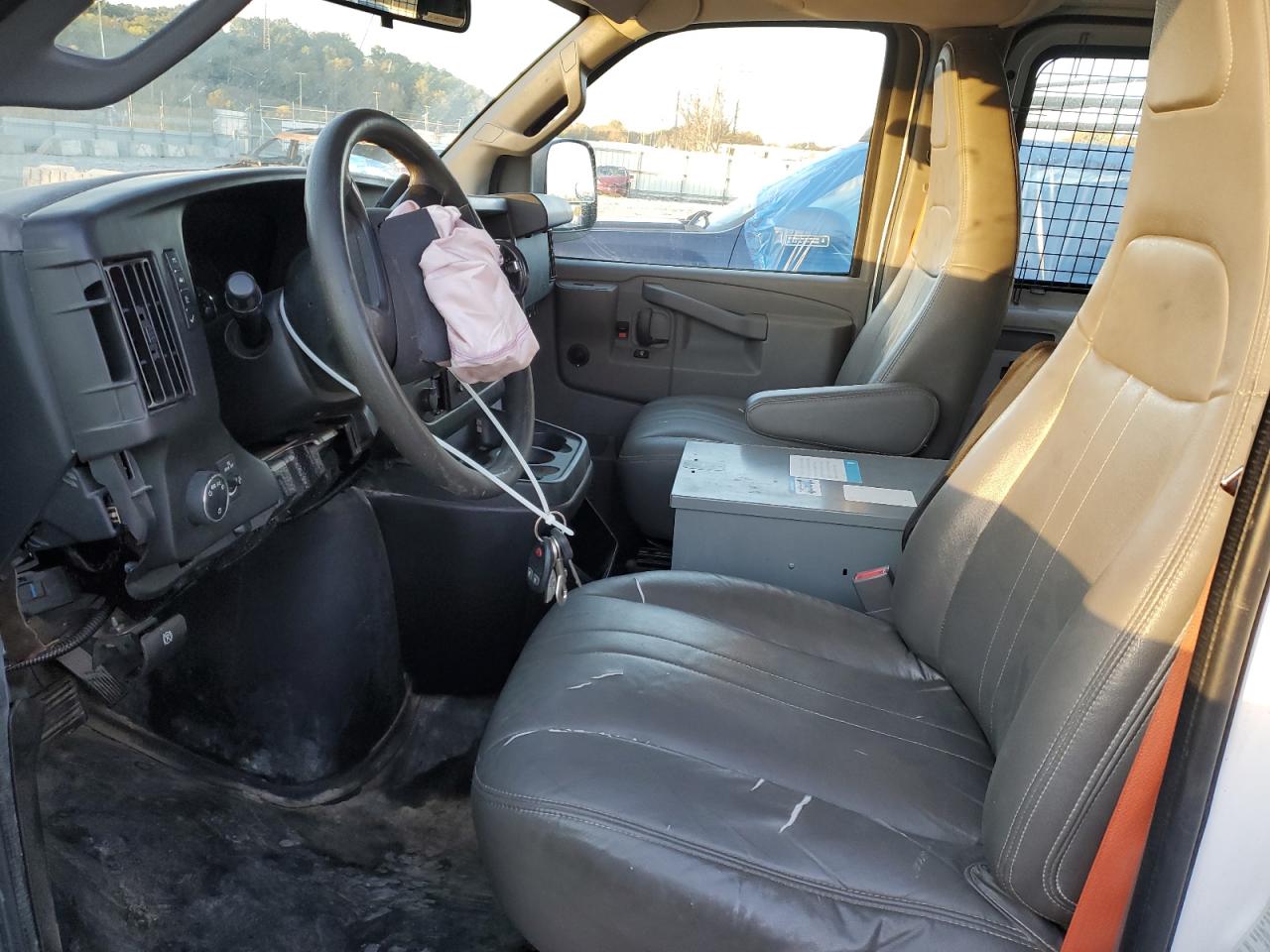 2016 Chevrolet Express G2500 VIN: 1GCWGAFF4G1235660 Lot: 86425875