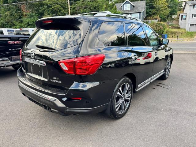  NISSAN PATHFINDER 2017 Черный