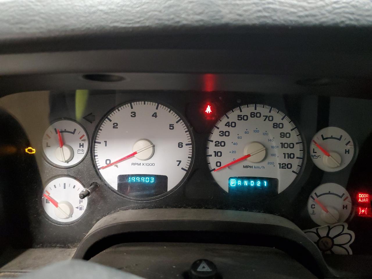 2004 Dodge Ram 1500 St VIN: 1D7HU18D24J275444 Lot: 82533345