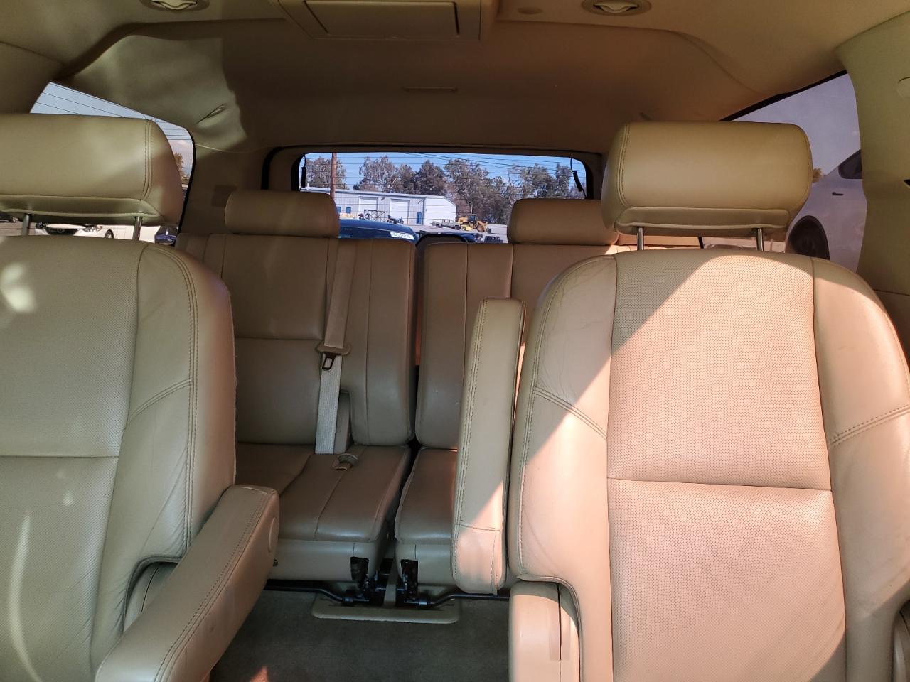 2010 Cadillac Escalade Esv Premium VIN: 1GYUCJEF2AR112480 Lot: 86407865