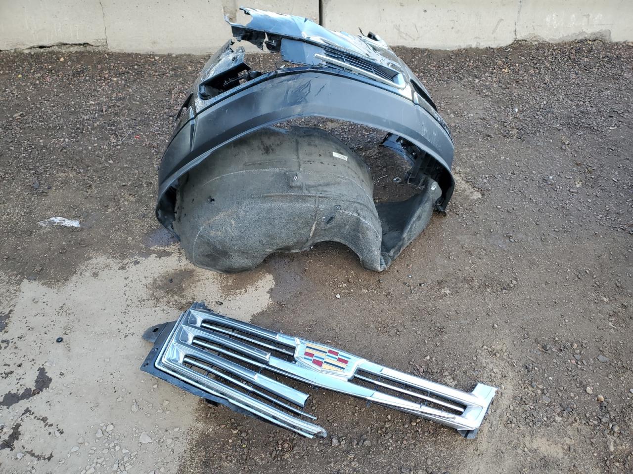 2015 Cadillac Escalade Platinum VIN: 1GYS4PKJ5FR623415 Lot: 82739555