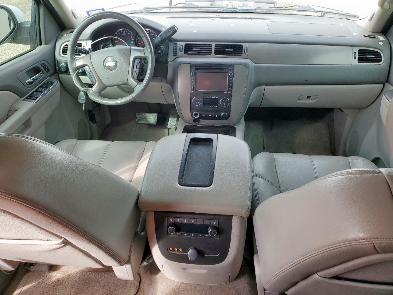 2013 Chevrolet Tahoe K1500 Lt VIN: 1GNSKBE00DR130697 Lot: 82445675