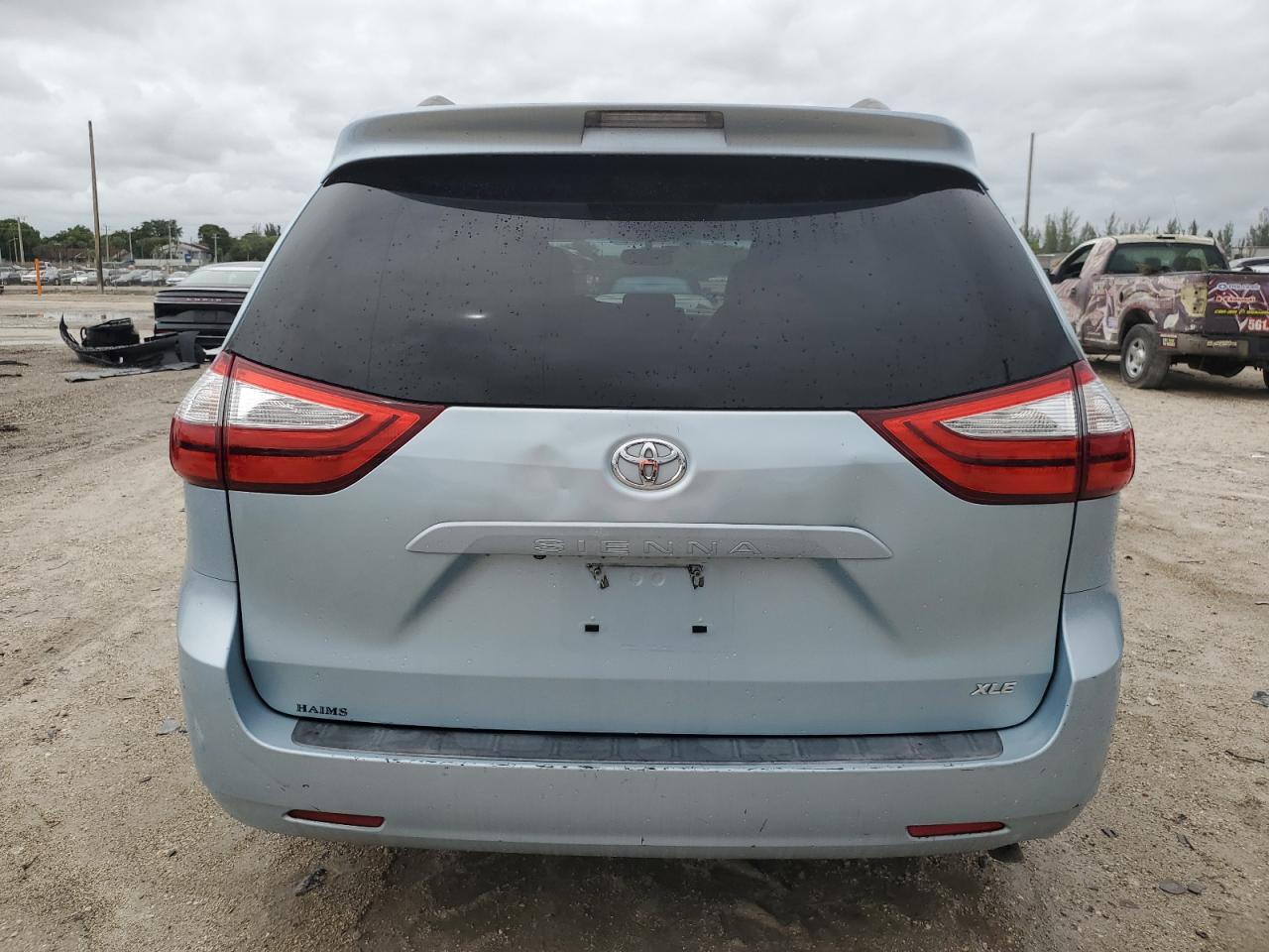 2015 Toyota Sienna Xle VIN: 5TDYK3DC6FS564678 Lot: 86157355