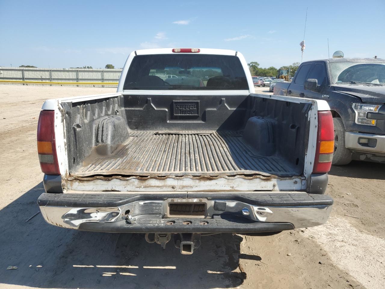 2000 Chevrolet Silverado C1500 VIN: 2GCEC19T3Y1312099 Lot: 84643115