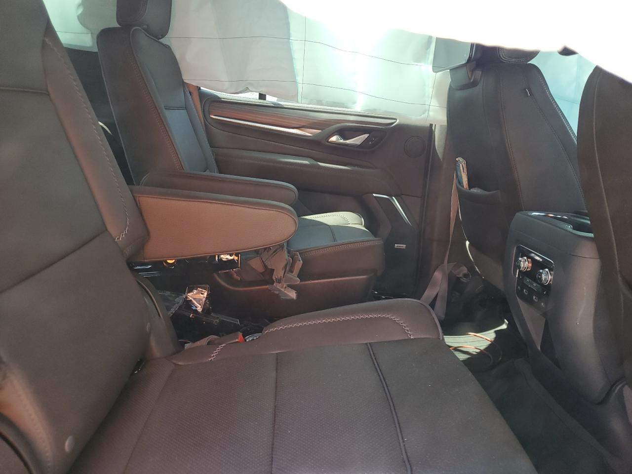 2024 GMC Yukon Denali VIN: 1GKS2DKLXRR389664 Lot: 84628675