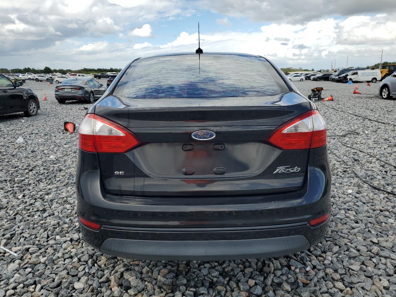 2015 Ford Fiesta Se VIN: 3FADP4BJ4FM214317 Lot: 84912895