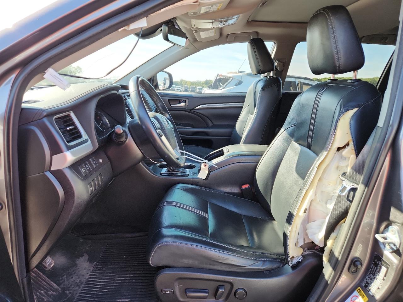 2018 Toyota Highlander Se VIN: 5TDJZRFH7JS497980 Lot: 84791835