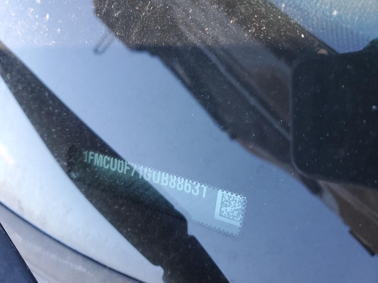 2016 Ford Escape S VIN: 1FMCU0F71GUB88631 Lot: 82620845