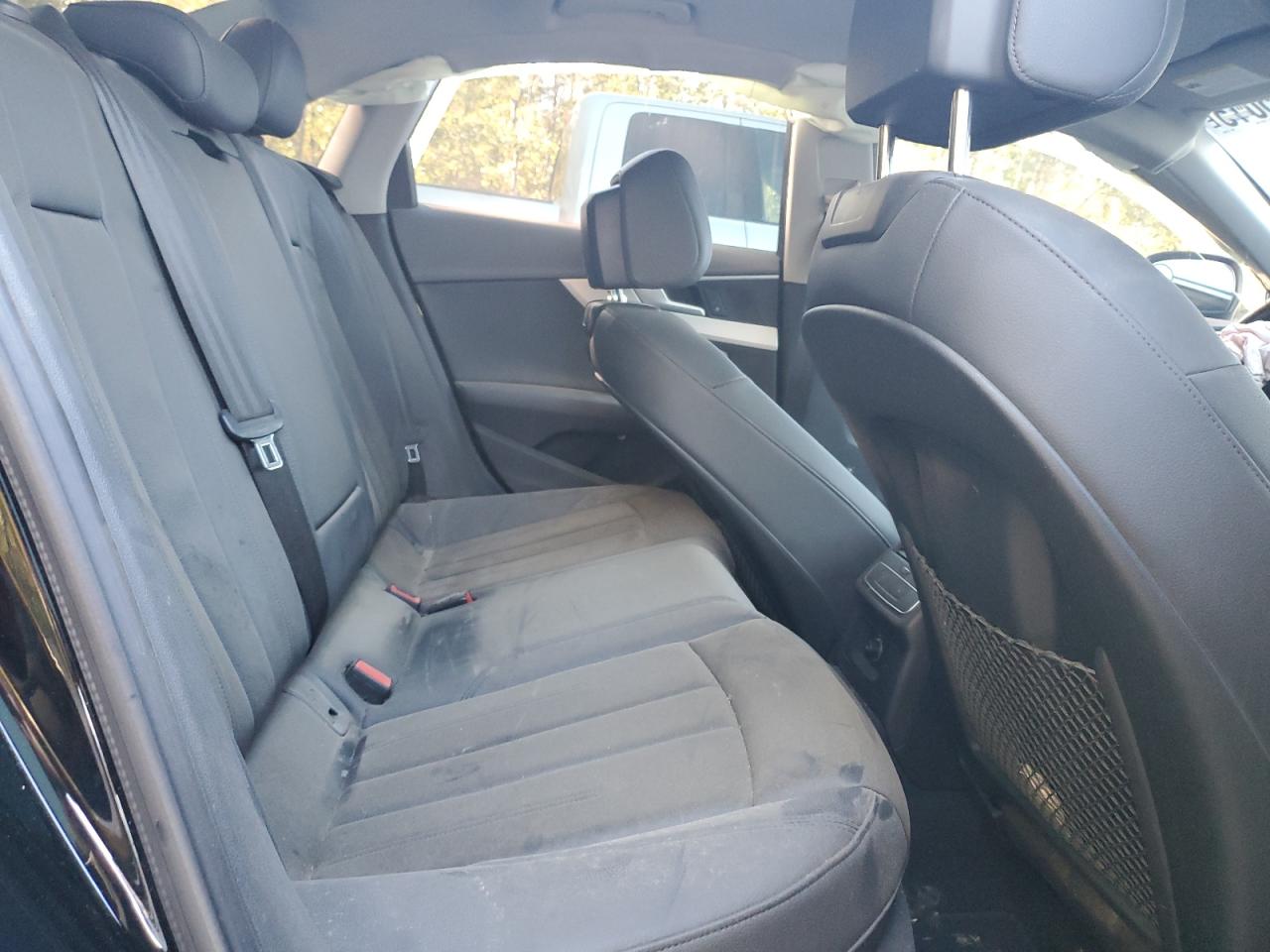 2019 Audi A4 Komfort VIN: WAUANAF46KN019869 Lot: 84195015