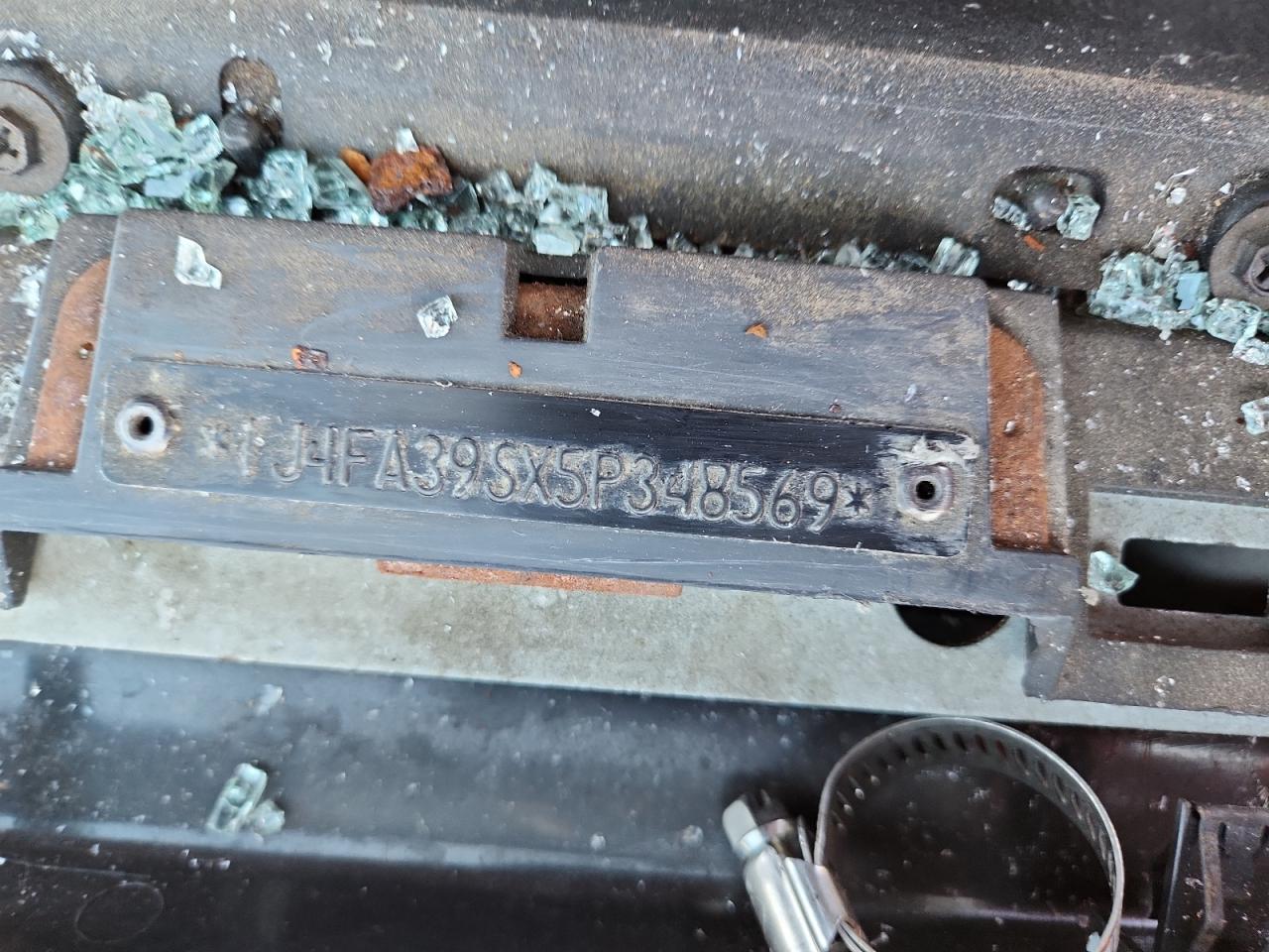 2005 Jeep Wrangler X VIN: 1J4FA39SX5P348569 Lot: 84960355