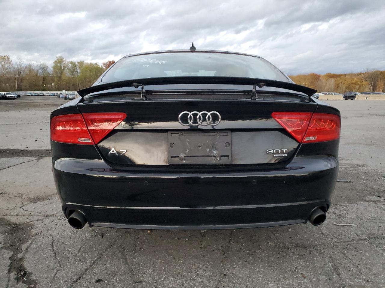 2014 Audi A7 Premium Plus VIN: WAUWGAFC0EN030877 Lot: 82308305