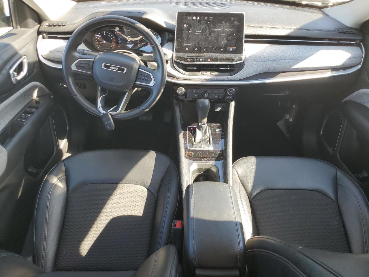 2022 Jeep Compass Latitude VIN: 3C4NJCBBXNT225233 Lot: 82717375