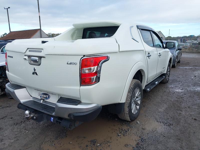 2016 MITSUBISHI L200 DOUBLE CAB DI-D 178 BARBARIAN 4WD
