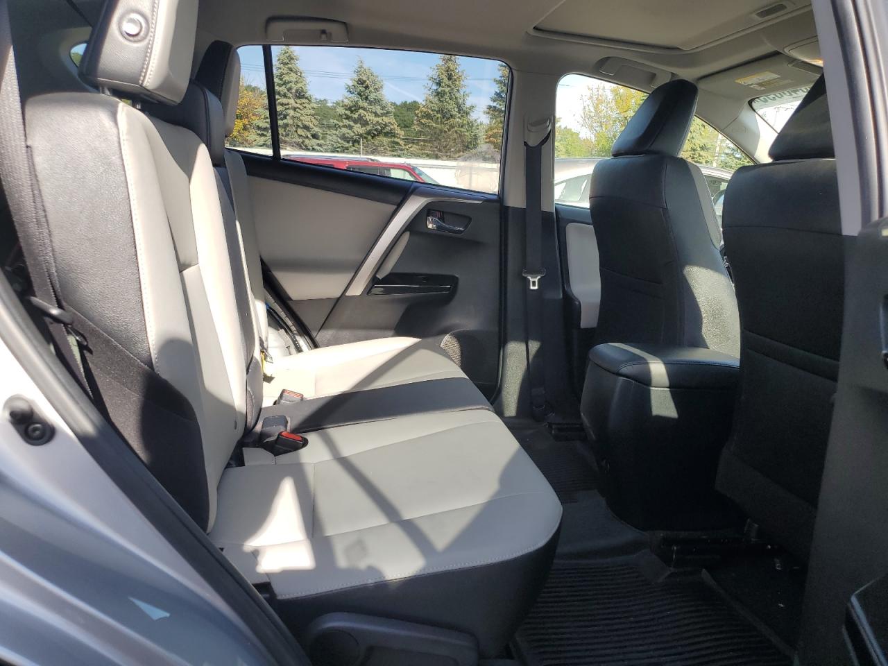 2018 Toyota Rav4 Limited VIN: JTMDFREV6JJ232557 Lot: 84548695