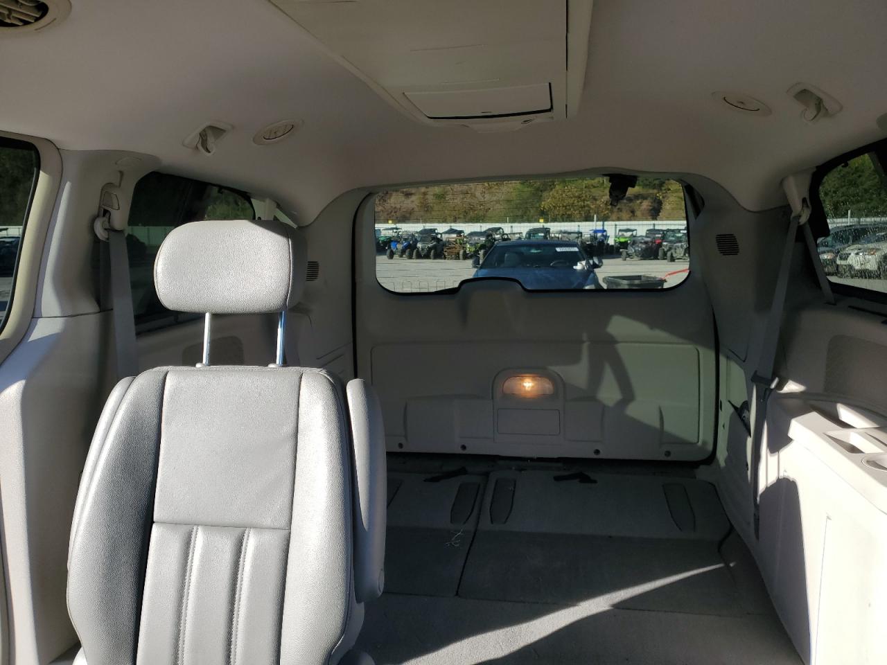 2009 Chrysler Town & Country Touring VIN: 2A8HR54169R611493 Lot: 87185375