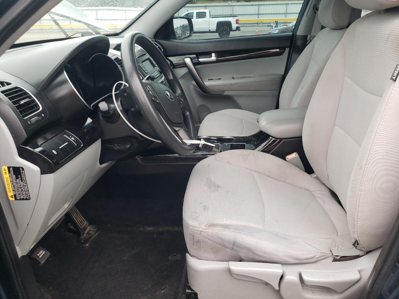 2014 Kia Sorento Lx VIN: 5XYKT3A69EG537410 Lot: 84944045