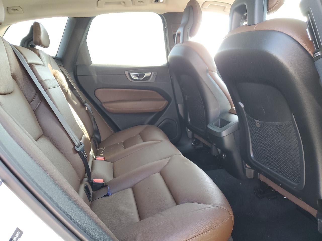 2018 Volvo Xc60 T5 Momentum VIN: YV4102RK4J1092307 Lot: 90303005