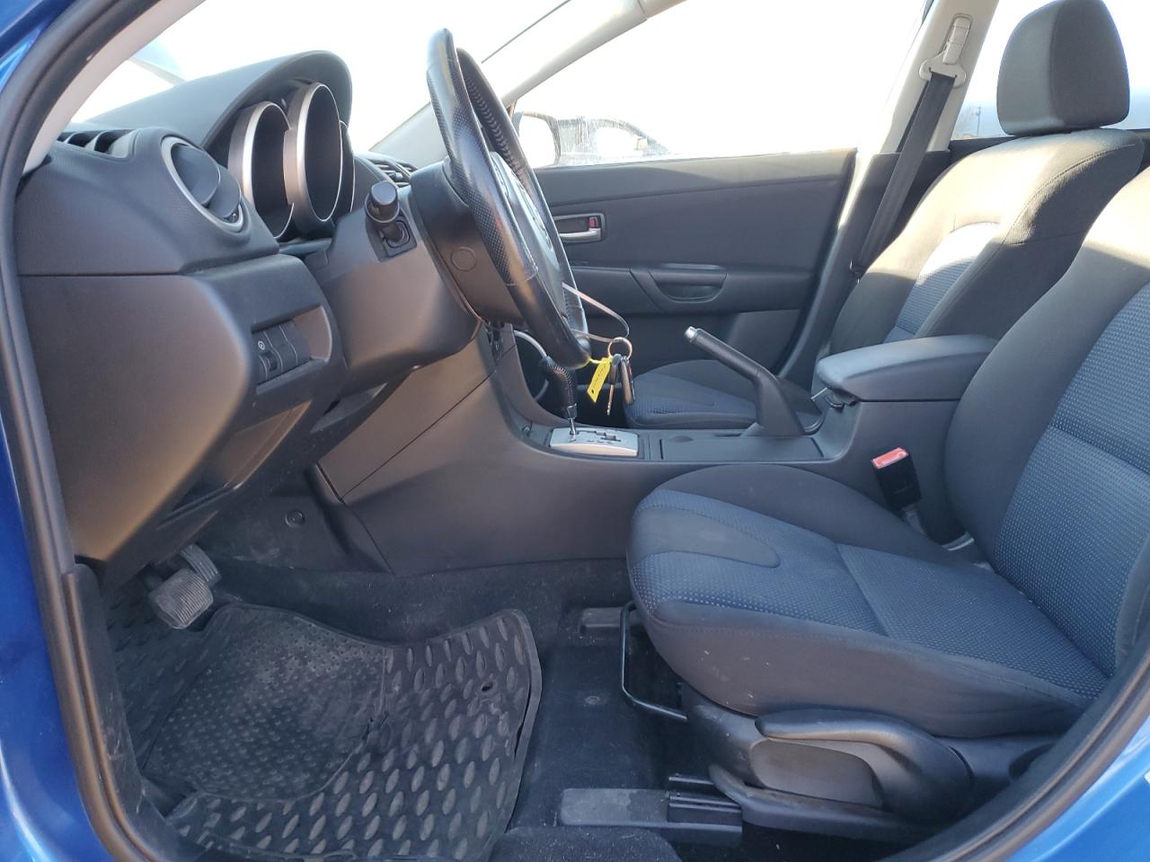 2004 Mazda 3 Hatchback VIN: JM1BK143241148213 Lot: 86453175