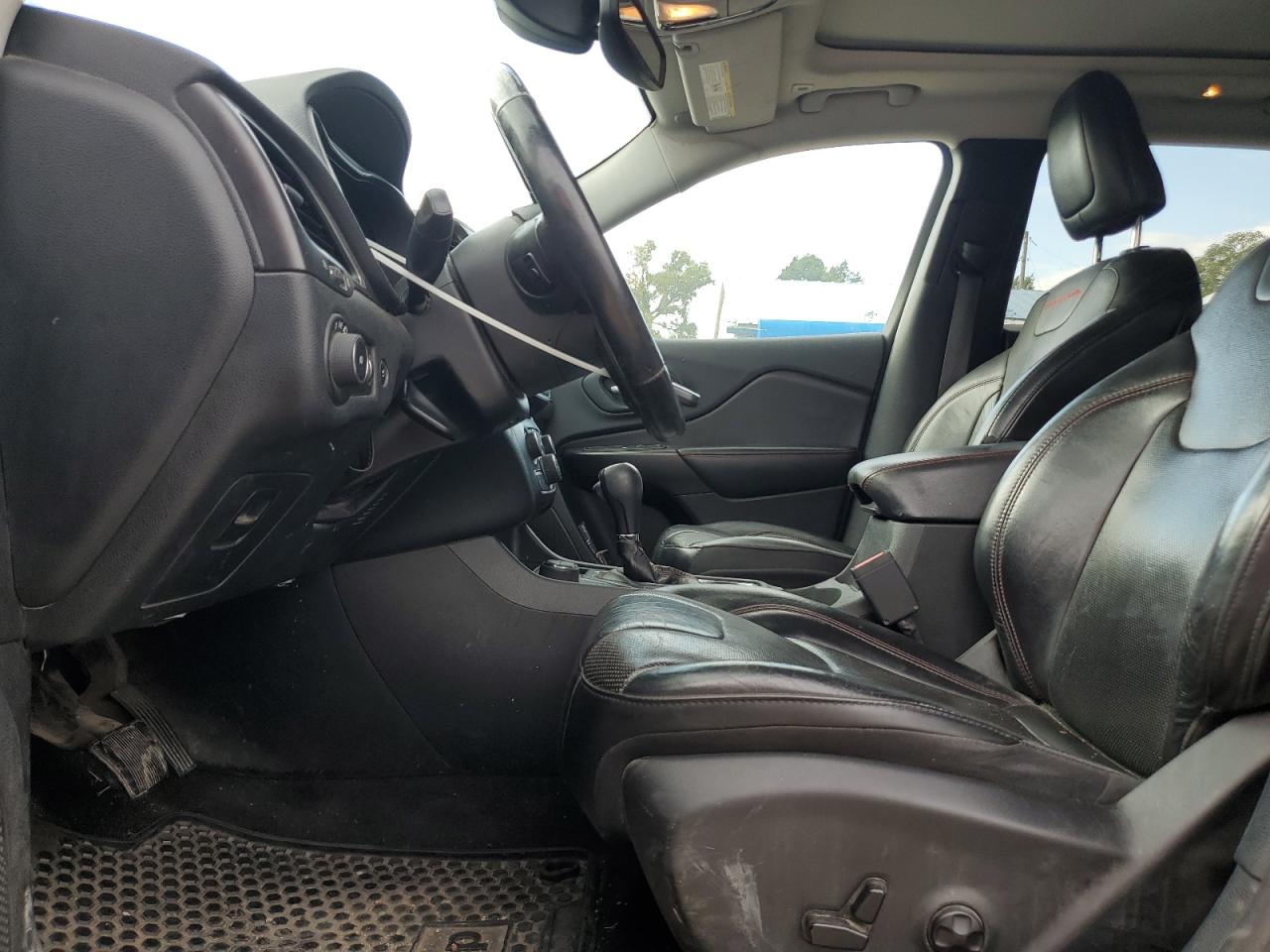 2019 Jeep Cherokee Trailhawk VIN: 1C4PJMBX3KD353275 Lot: 84736025