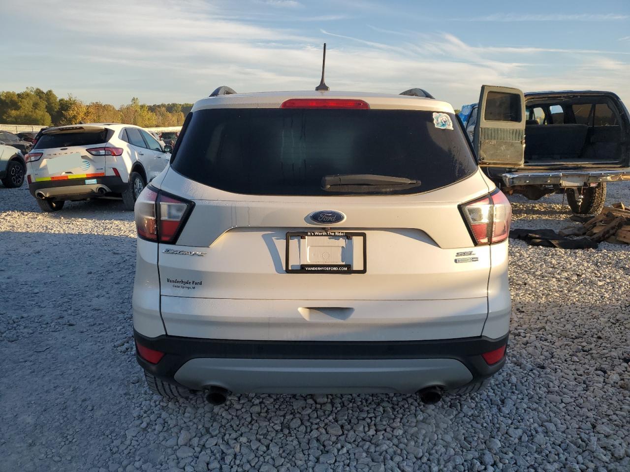 2018 Ford Escape Sel VIN: 1FMCU9HD5JUB41598 Lot: 81989575