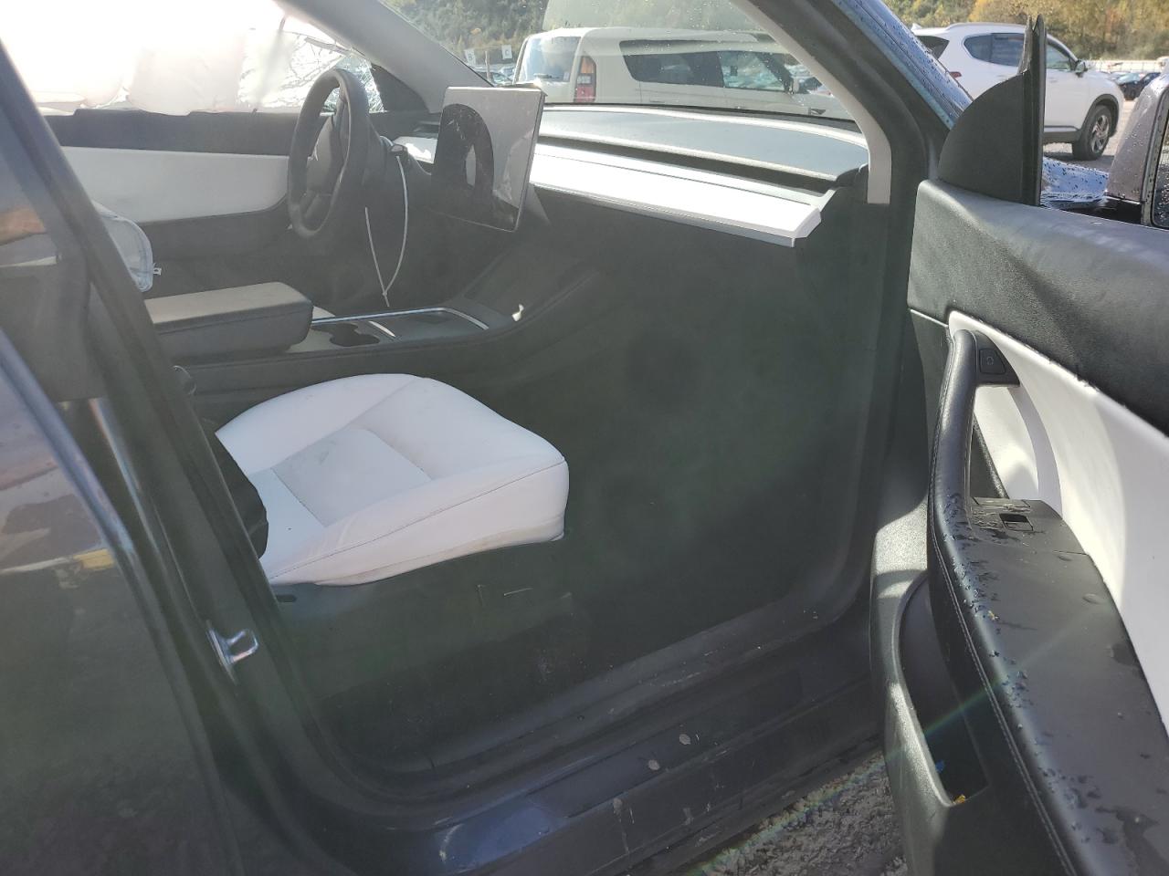 2021 Tesla Model Y VIN: 5YJYGAEE6MF299915 Lot: 90684595