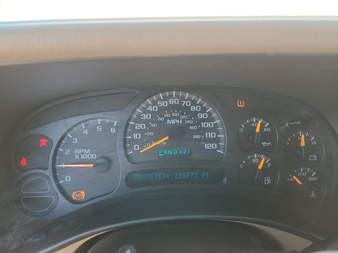 2005 GMC Yukon Xl C1500 VIN: 1GKEC16Z05J188128 Lot: 89737455