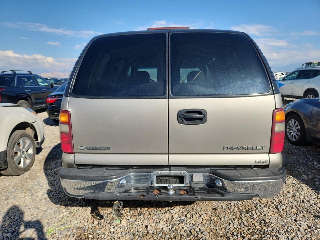 2000 Chevrolet Tahoe K1500 VIN: 1GNEK13TXYJ176031 Lot: 84451625