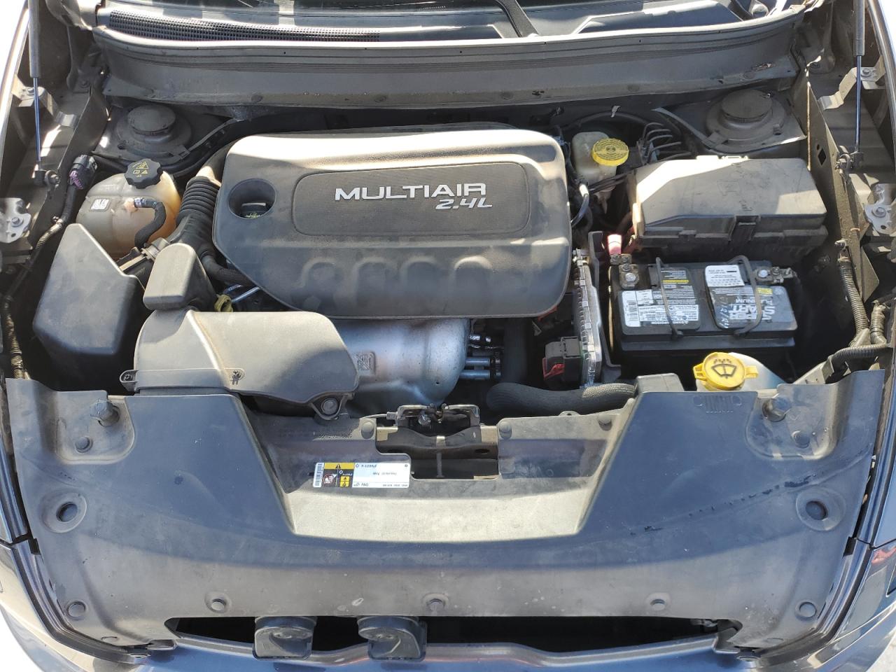 2017 Jeep Cherokee Latitude VIN: 1C4PJLCB5HW585239 Lot: 90927395