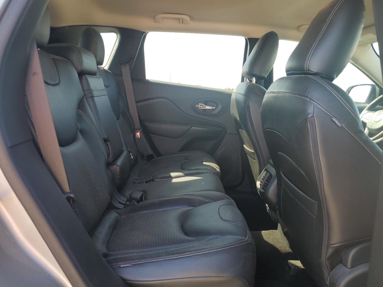 2015 Jeep Cherokee Latitude VIN: 1C4PJLCB6FW712495 Lot: 89852055