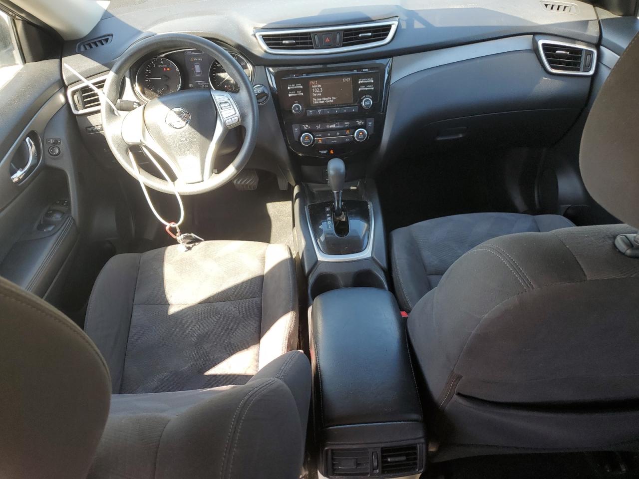 2015 Nissan Rogue S VIN: KNMAT2MT4FP510184 Lot: 82353885