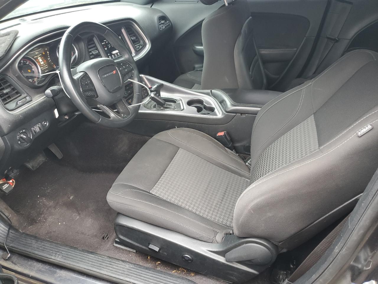 2018 Dodge Challenger Sxt VIN: 2C3CDZAG1JH317563 Lot: 85478415