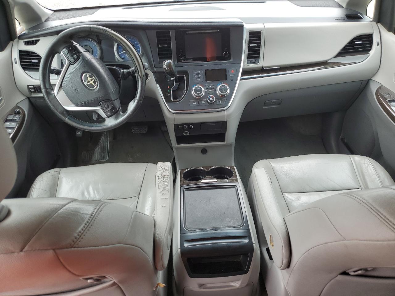 2015 Toyota Sienna Xle VIN: 5TDYK3DC6FS564678 Lot: 86157355