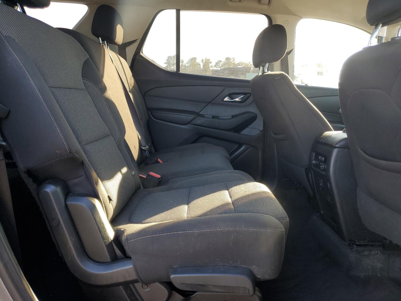 2020 Chevrolet Traverse Ls VIN: 1GNERFKW1LJ275818 Lot: 89439065