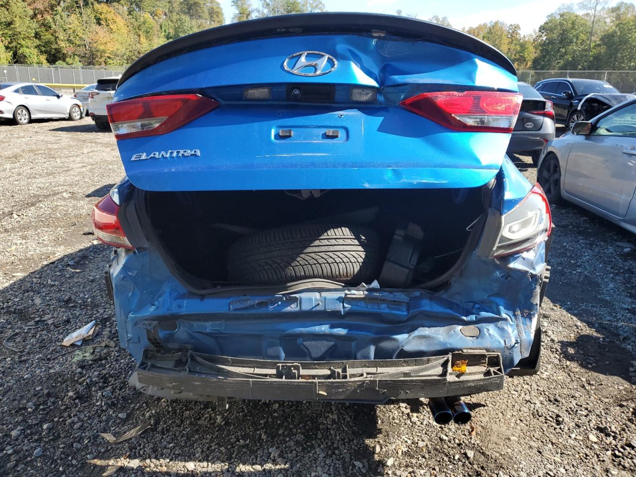 2017 Hyundai Elantra Se VIN: 5NPD84LFXHH001415 Lot: 86842305