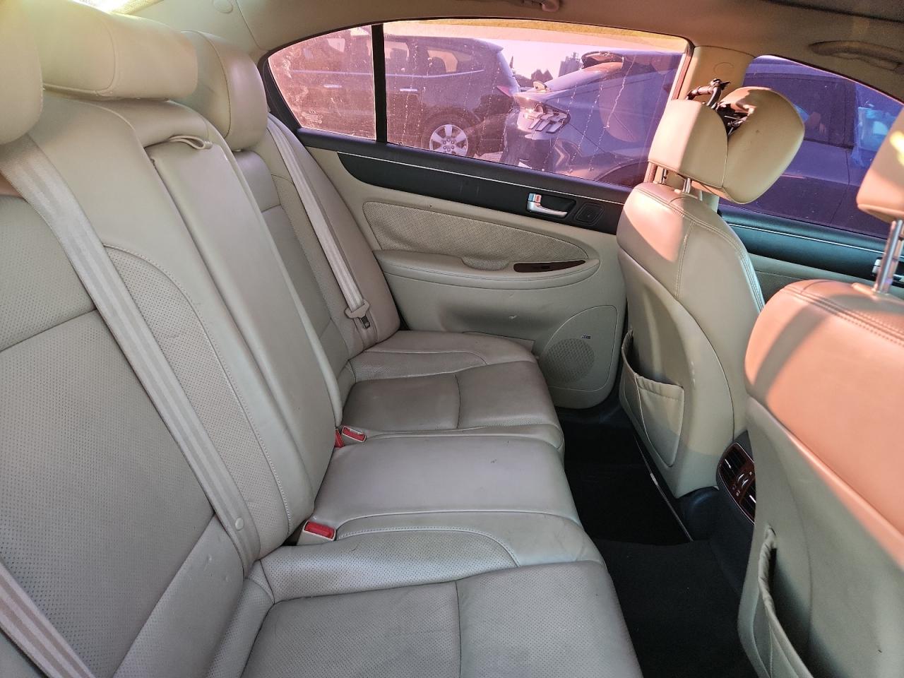 2012 Hyundai Genesis 3.8L VIN: KMHGC4DD1CU152081 Lot: 87235375