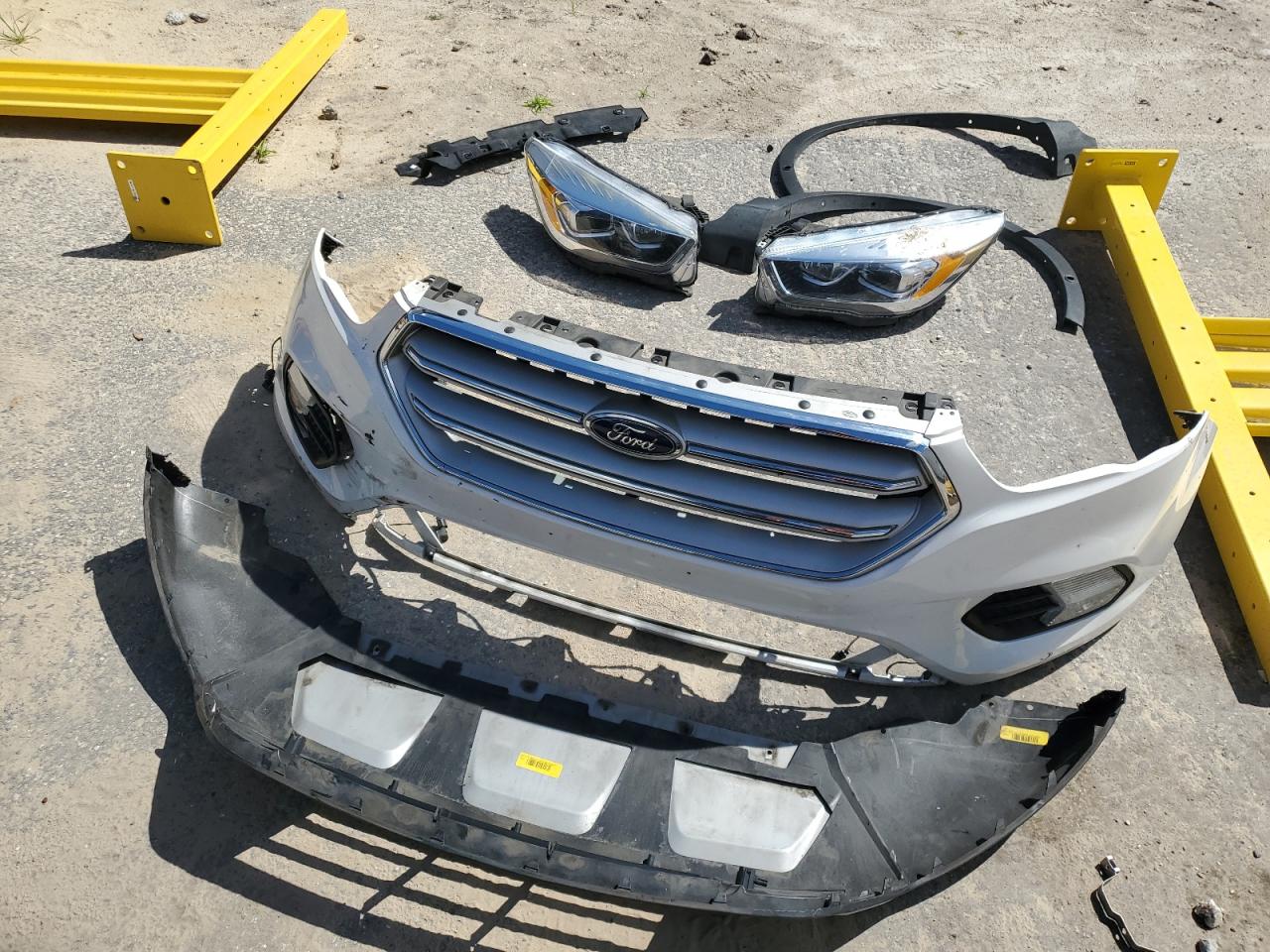 2018 Ford Escape Titanium VIN: 1FMCU9J92JUD11633 Lot: 84912455