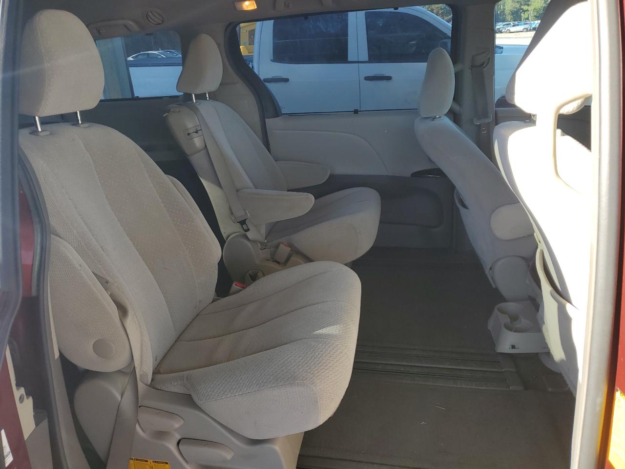 2011 Toyota Sienna Le VIN: 5TDKK3DCXBS104567 Lot: 86263145