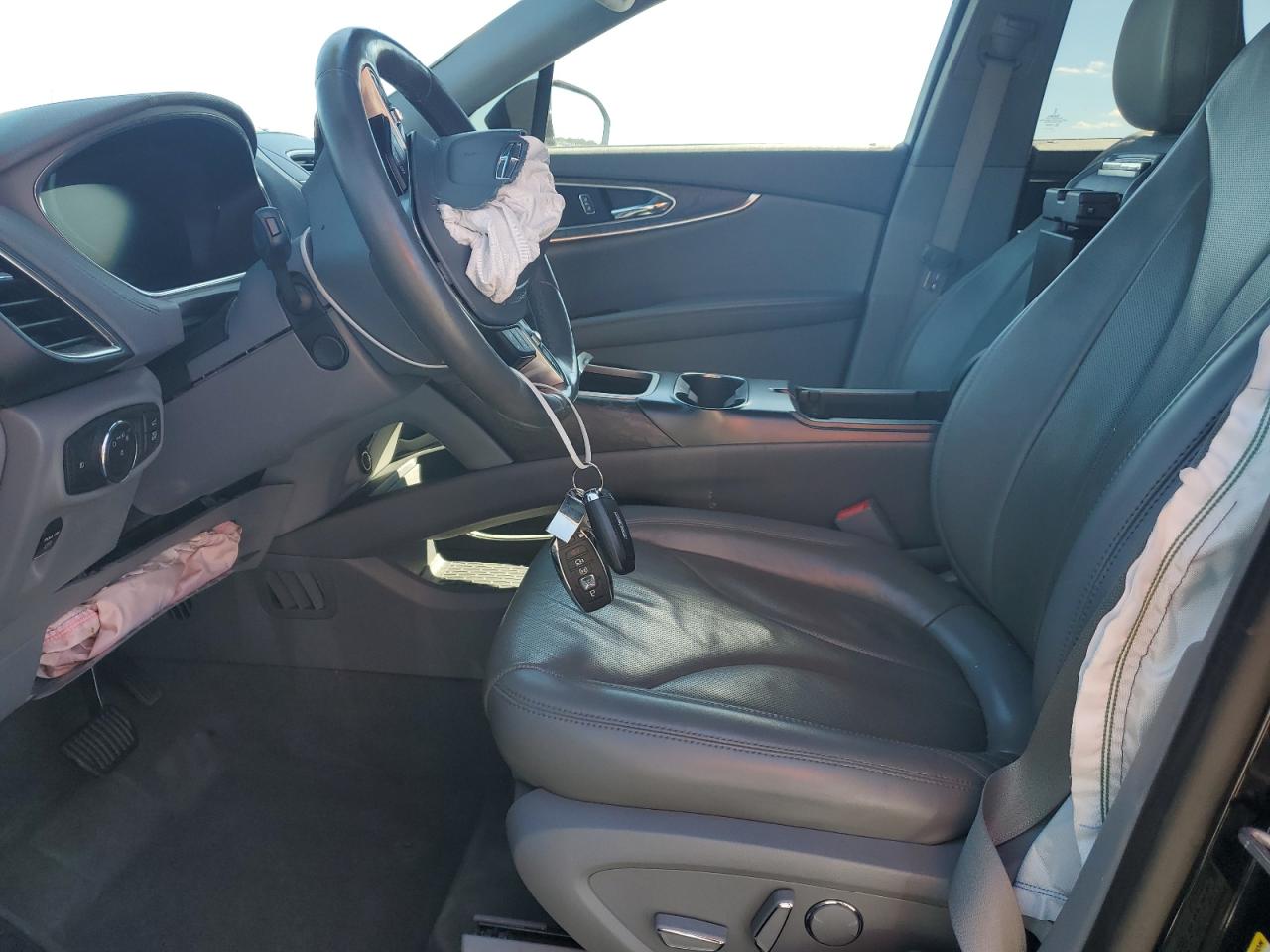 2020 Lincoln Nautilus Reserve VIN: 2LMPJ8KPXLBL23088 Lot: 86648175